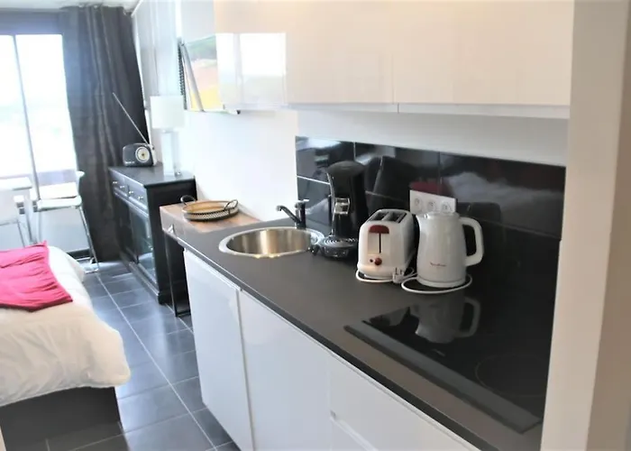 315, Port Vénus Au Village Naturiste Agde