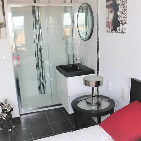 315, Port Venus Au Village Naturiste 公寓