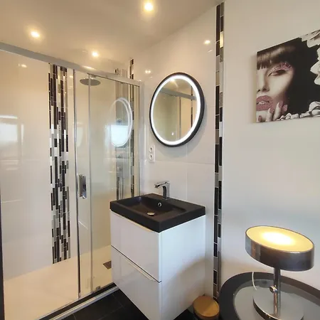 315, Port Venus Au Village Naturiste * Agde