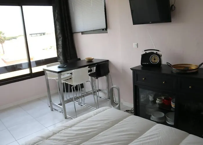 315, Port Vénus Au Village Naturiste * Agde