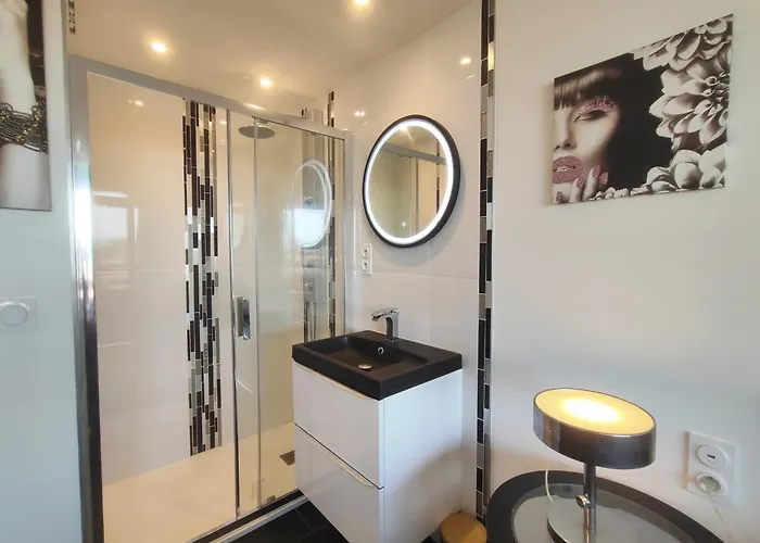 315, Port Venus Au Village Naturiste * Agde